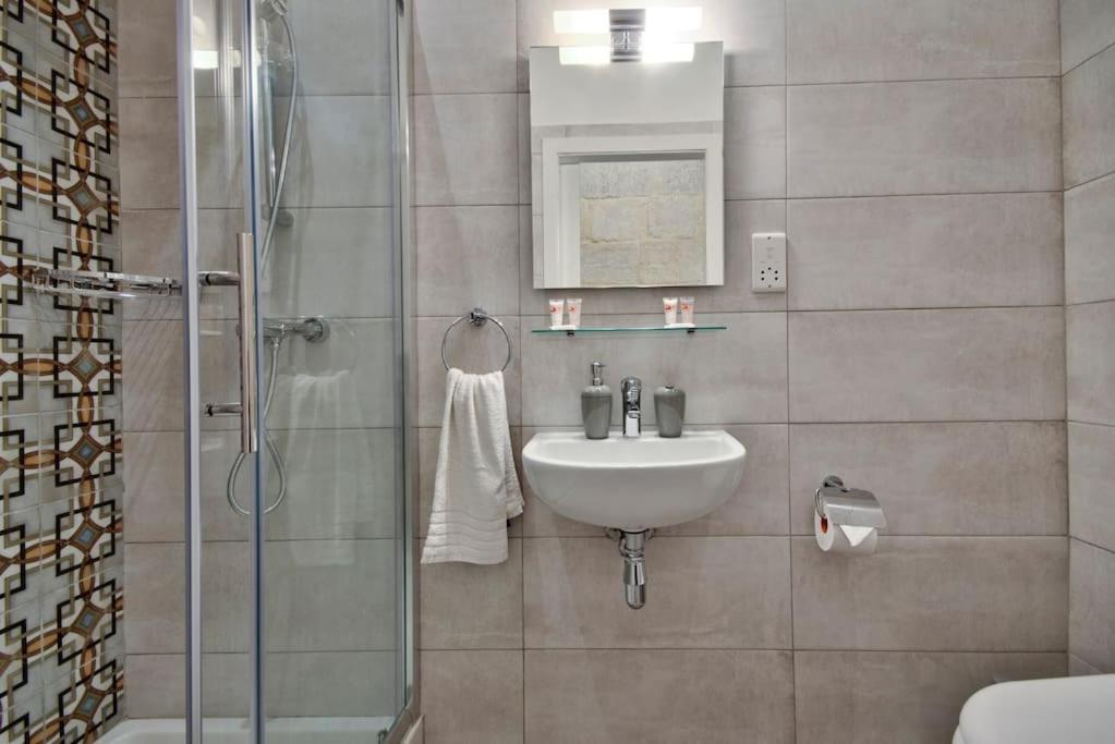 Vallettastay Old Lodge Apartment 1 Kültér fotó